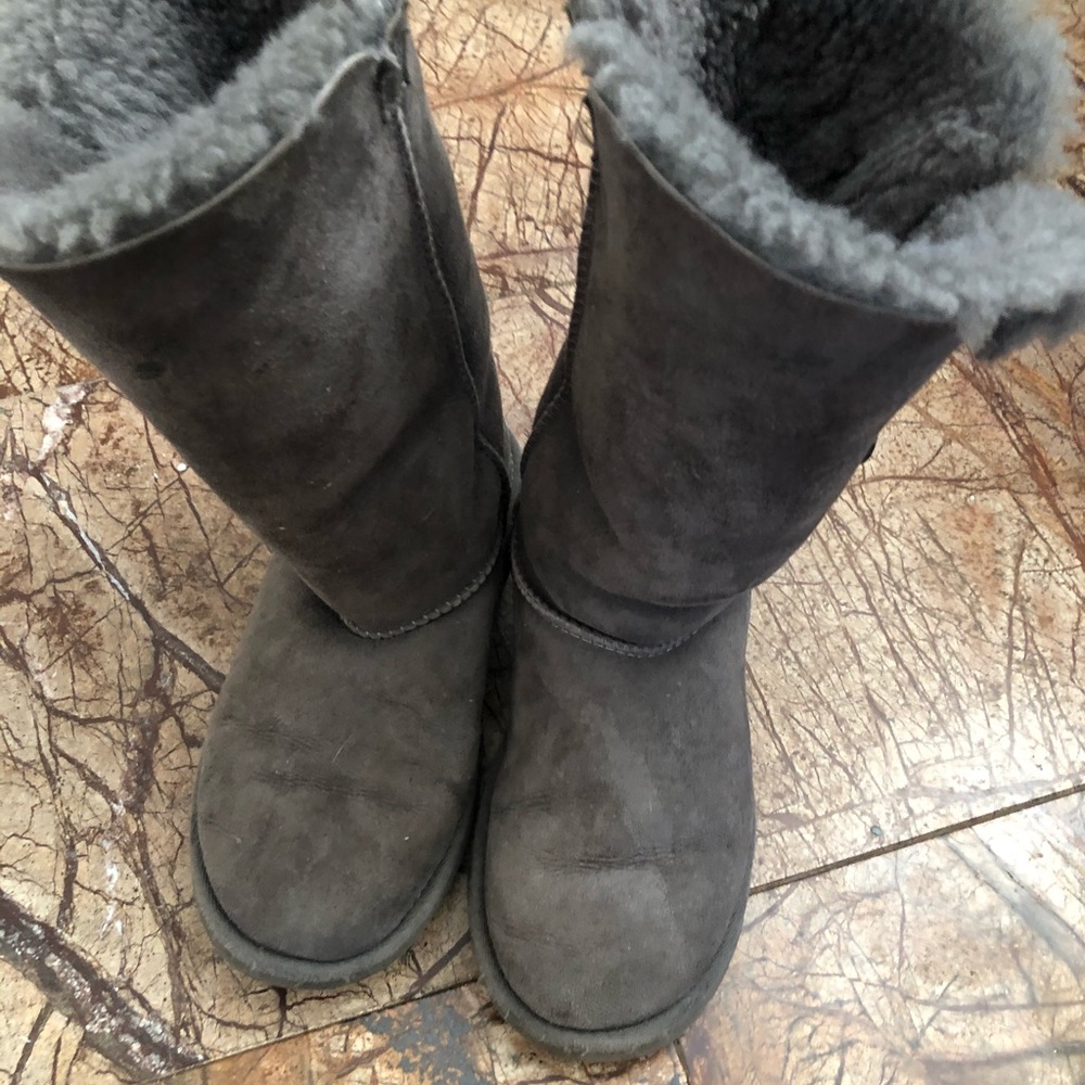 Girls UGG boot